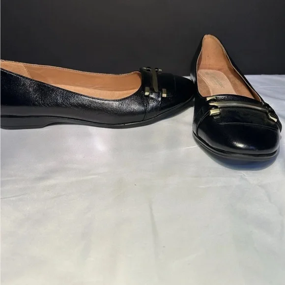 Naturalizer Black Leather Loafers with Gold Accents - Picture 4 of 7